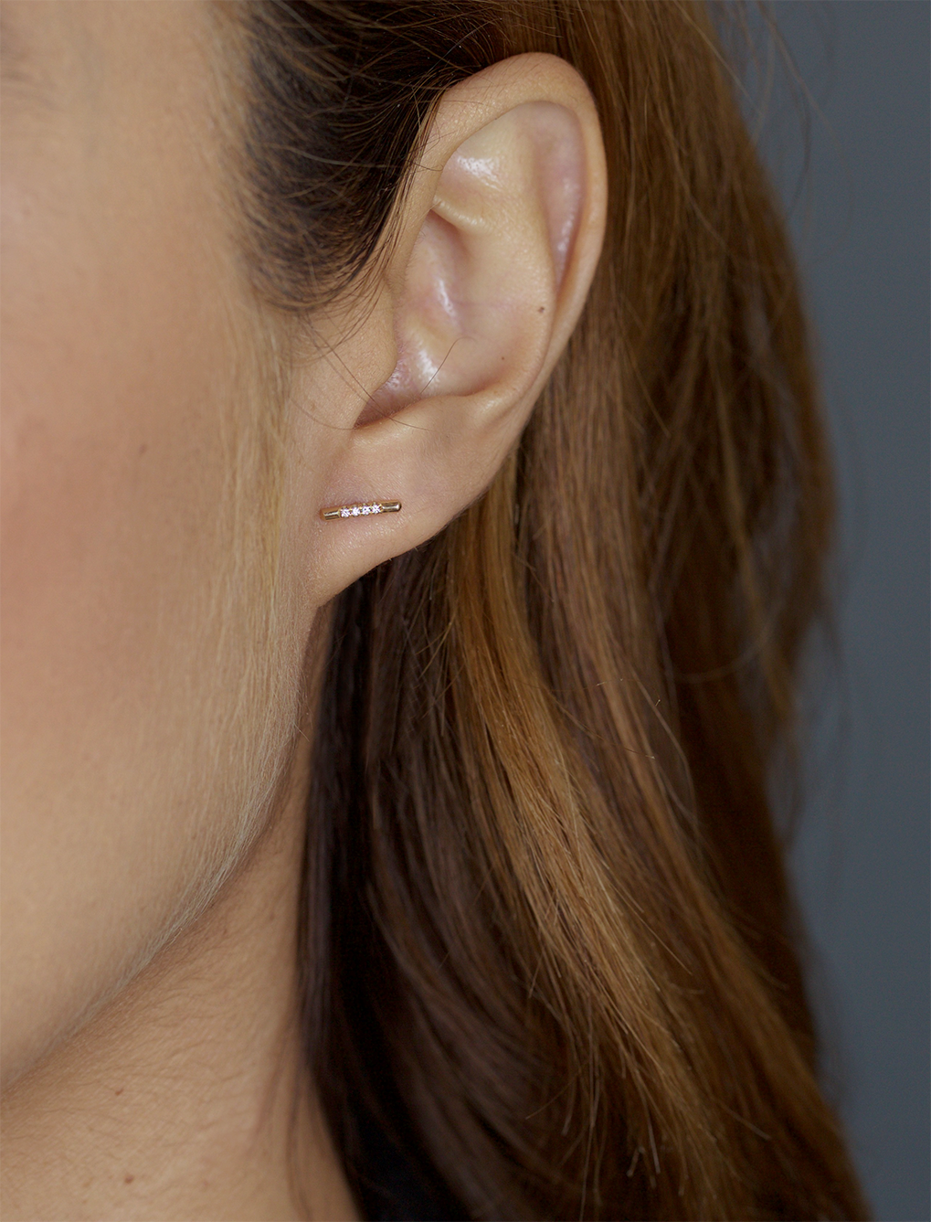 PAVÉ LINEA STUD, WHITE DIAMOND